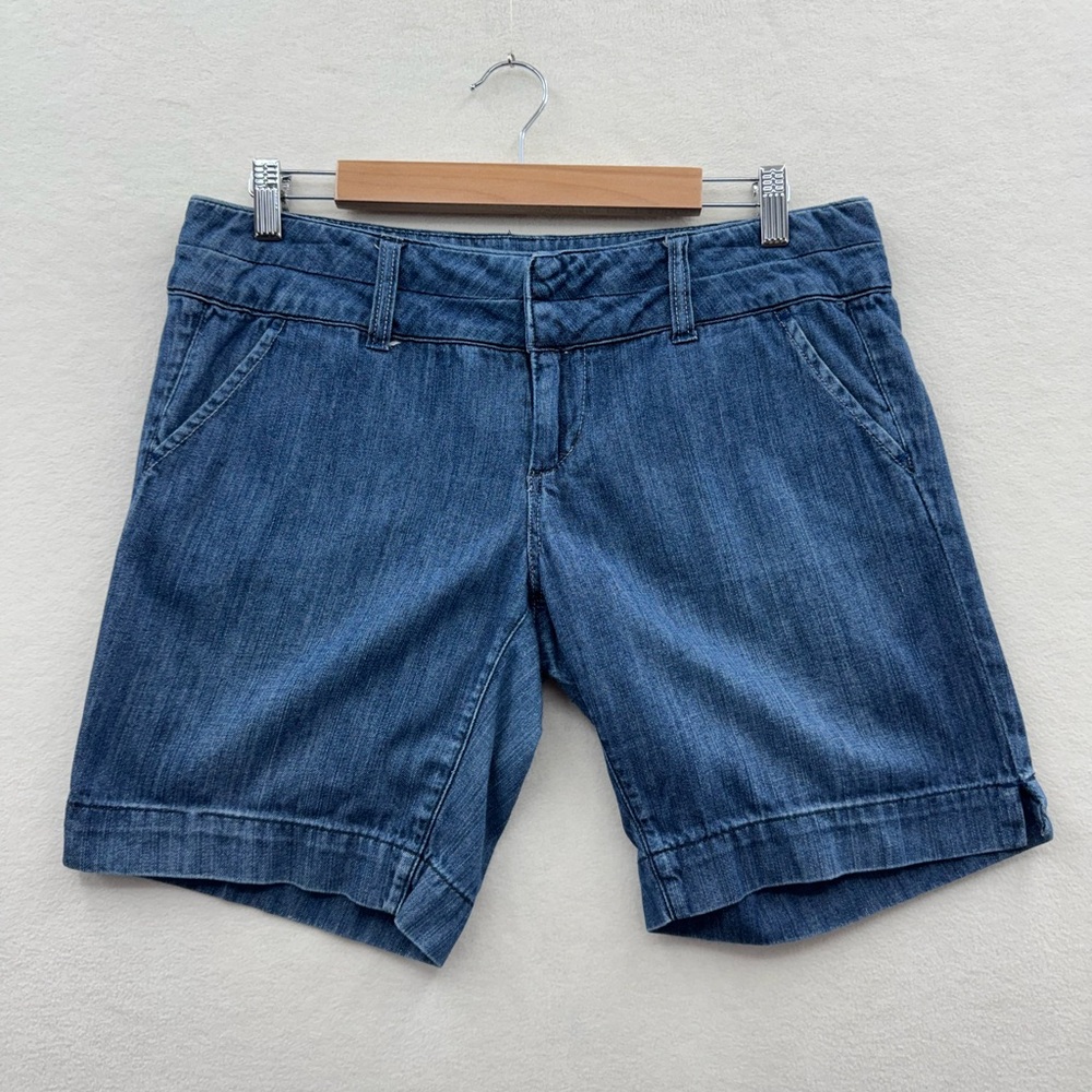 American Eagle Women’s 10 Blue Denim Jean Shorts Slash Pocket